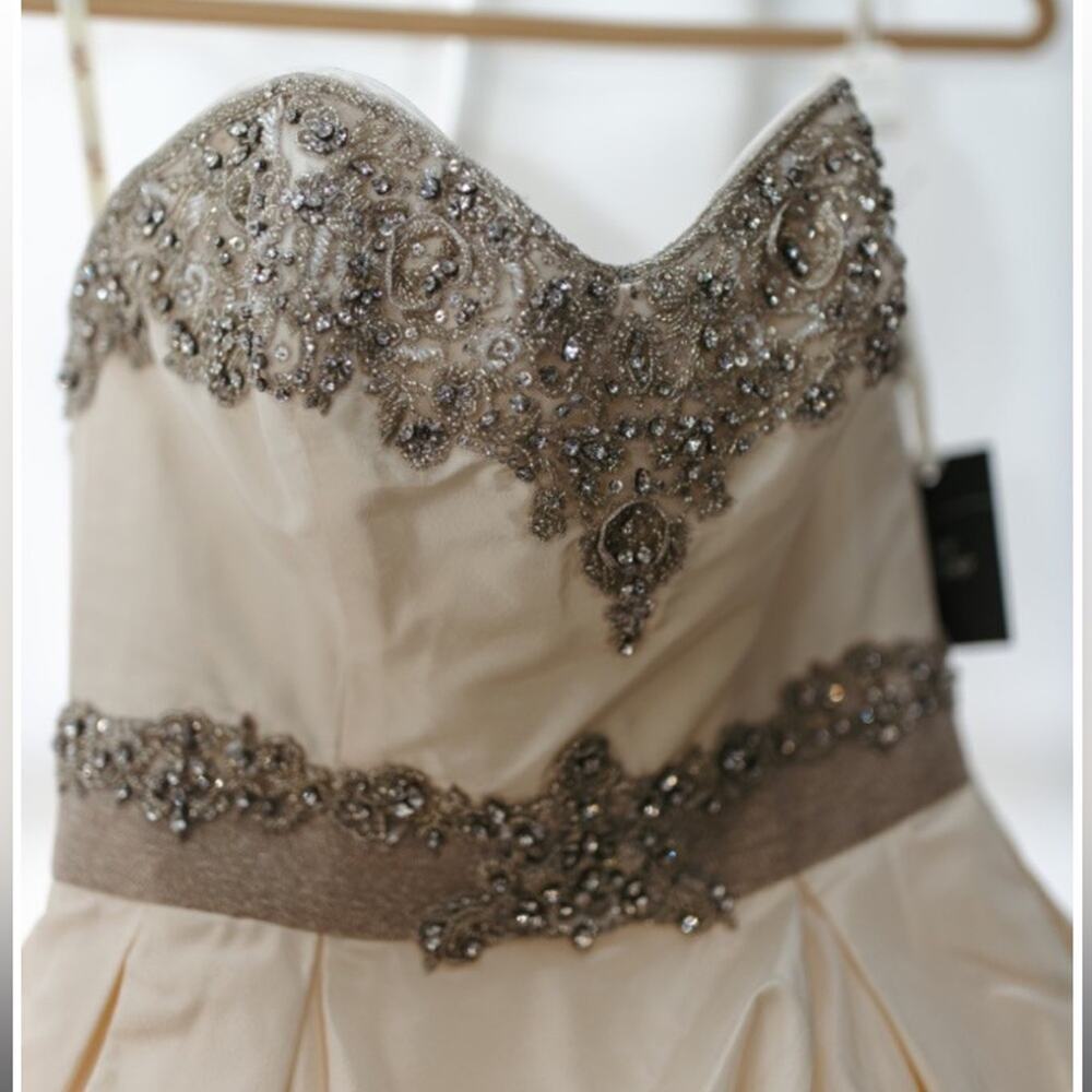 Victor Harper wedding gown 109 - Picture 6 of 13